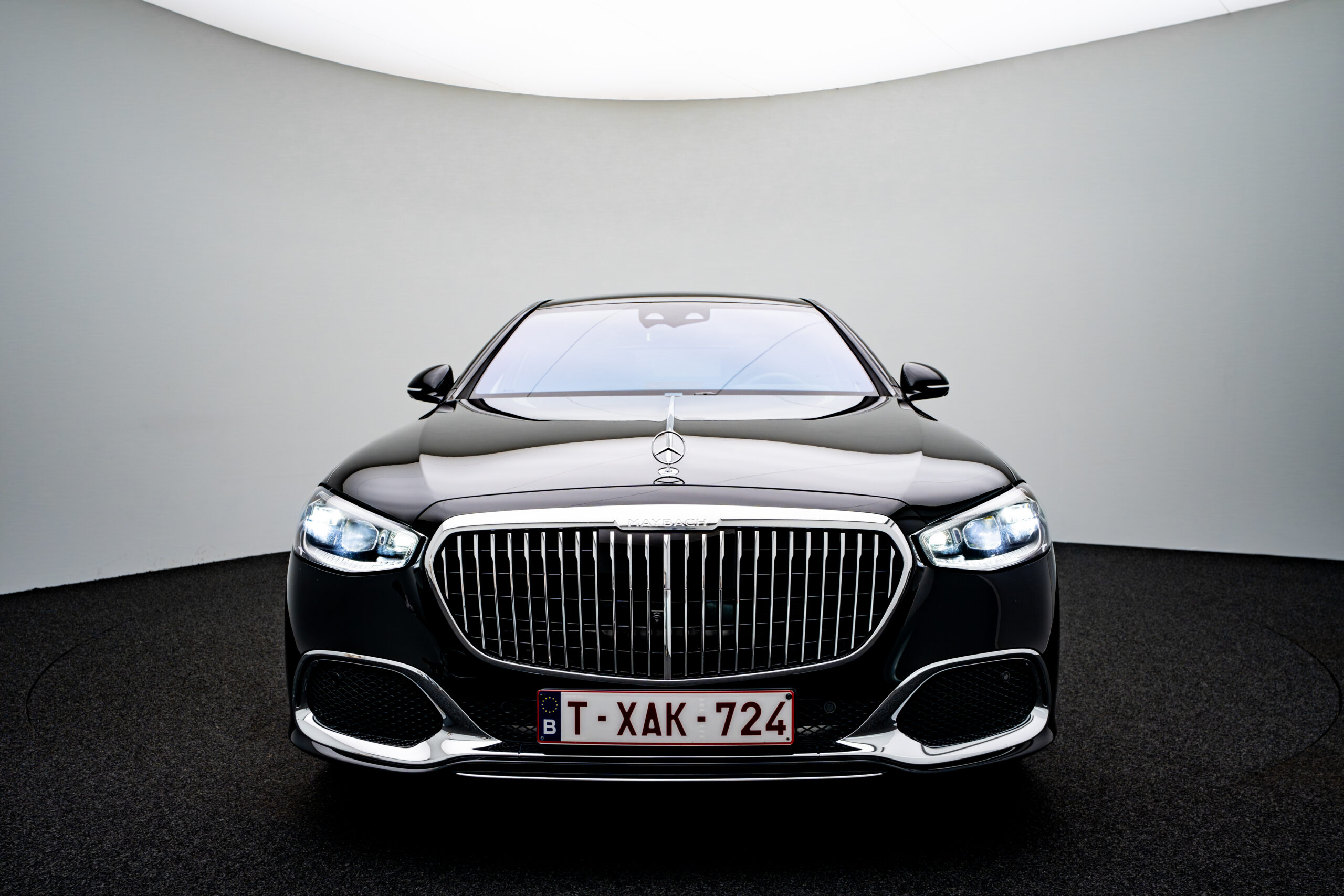 Mercedes Maybach met chauffeur